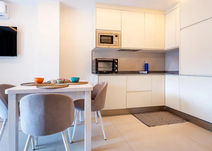 Apartment 4008 Great Location In Americas, Sea Front! *