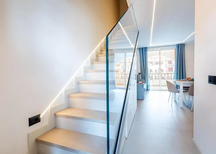 4008 Great Location In Americas, Sea Front! Apartment