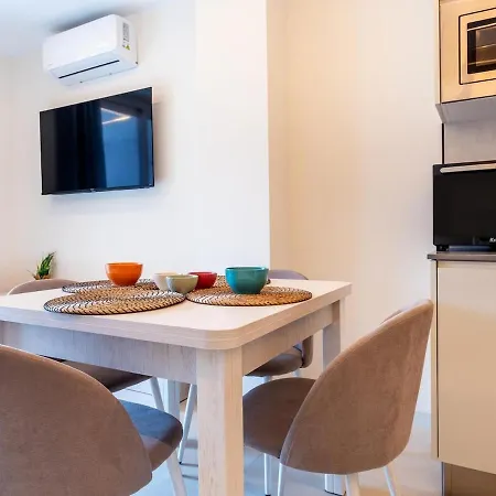 4008 Great Location In Americas, Sea Front! Playa de las Americas (Tenerife)