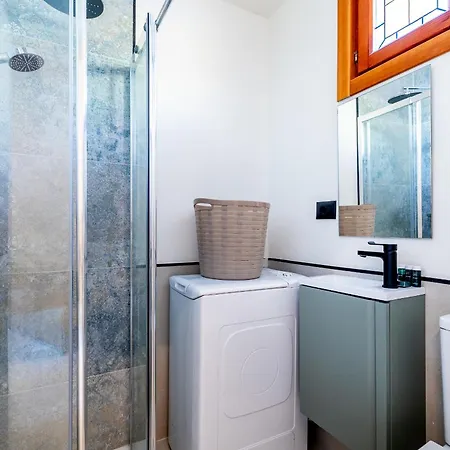 4008 Great Location In Americas, Sea Front! Daire *