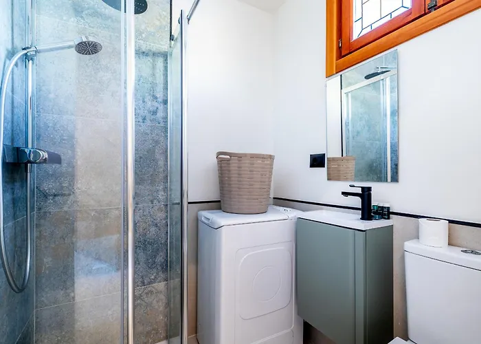 4008 Great Location In Americas, Sea Front! Daire *